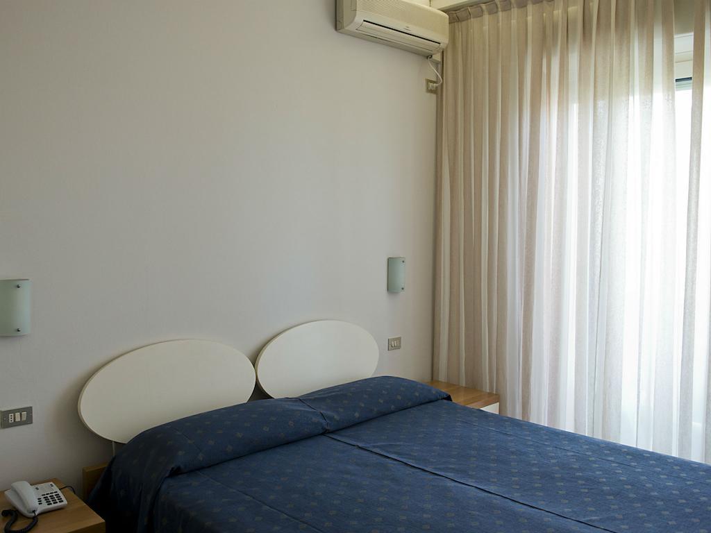 Hotel Parco Milano Marittima Ruang foto