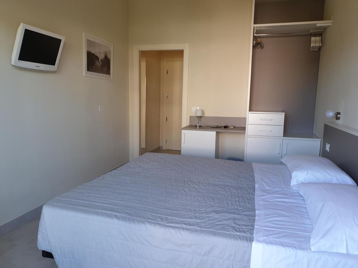 Hotel Parco Milano Marittima Bagian luar foto