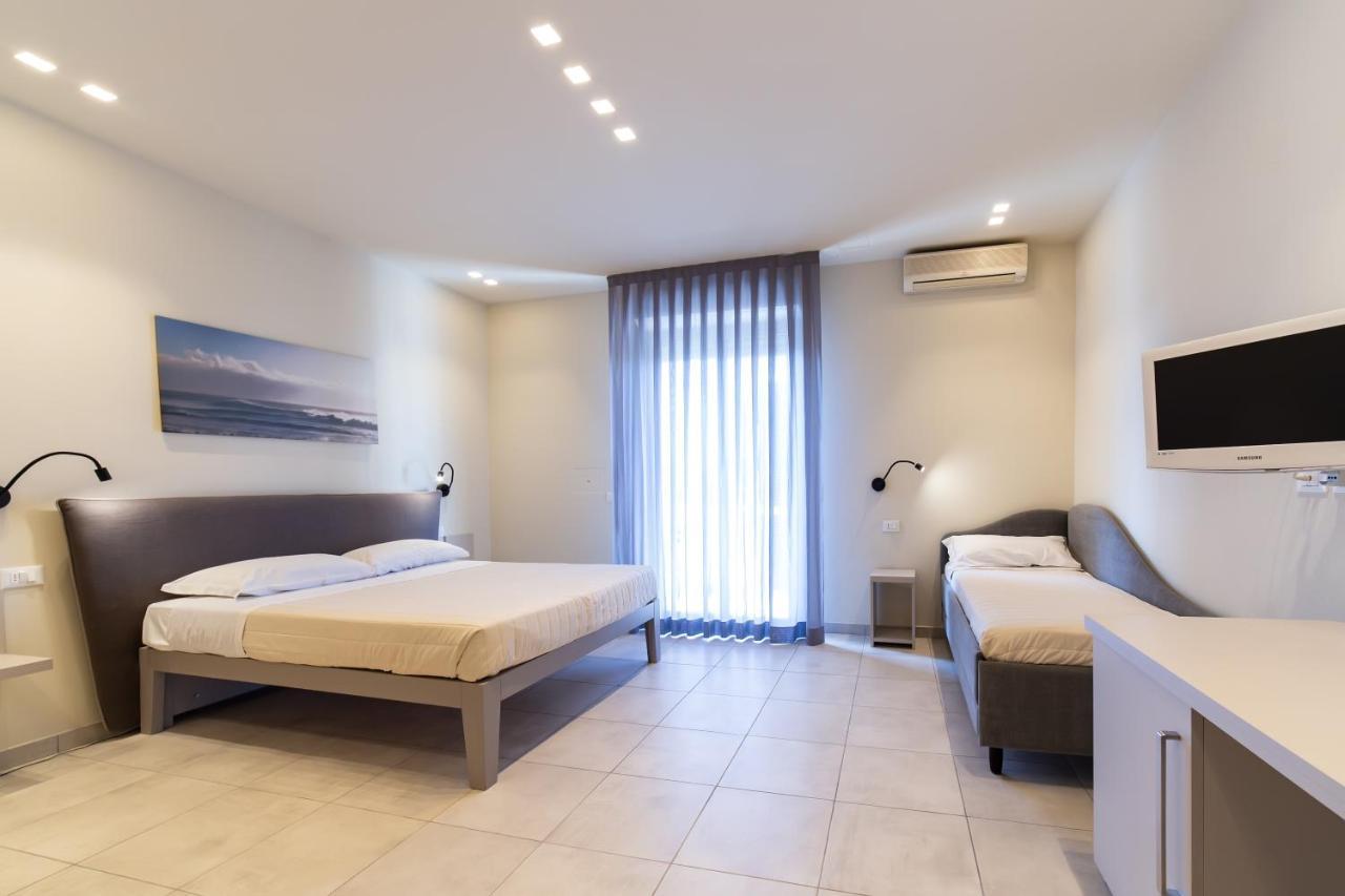 Hotel Parco Milano Marittima Bagian luar foto