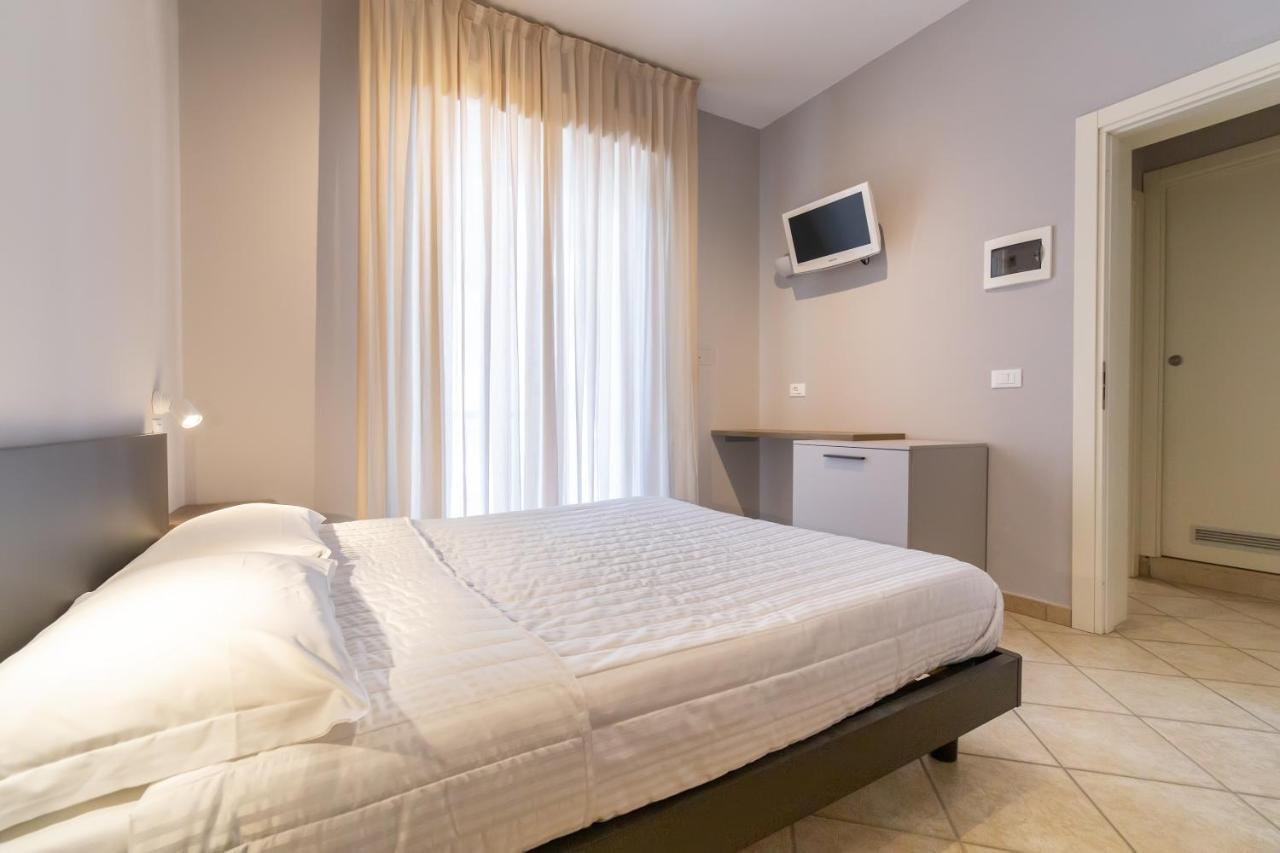 Hotel Parco Milano Marittima Bagian luar foto