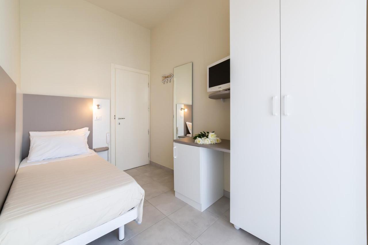 Hotel Parco Milano Marittima Bagian luar foto