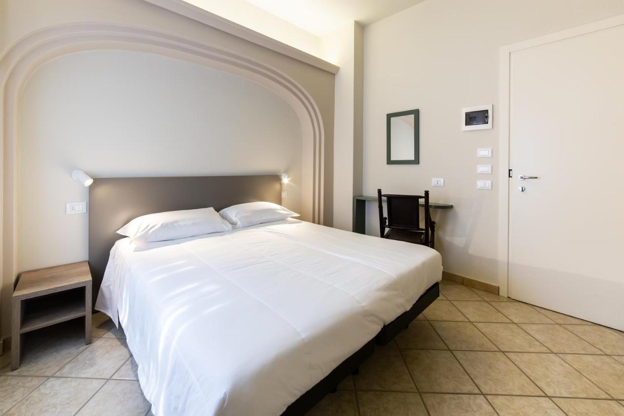 Hotel Parco Milano Marittima Bagian luar foto