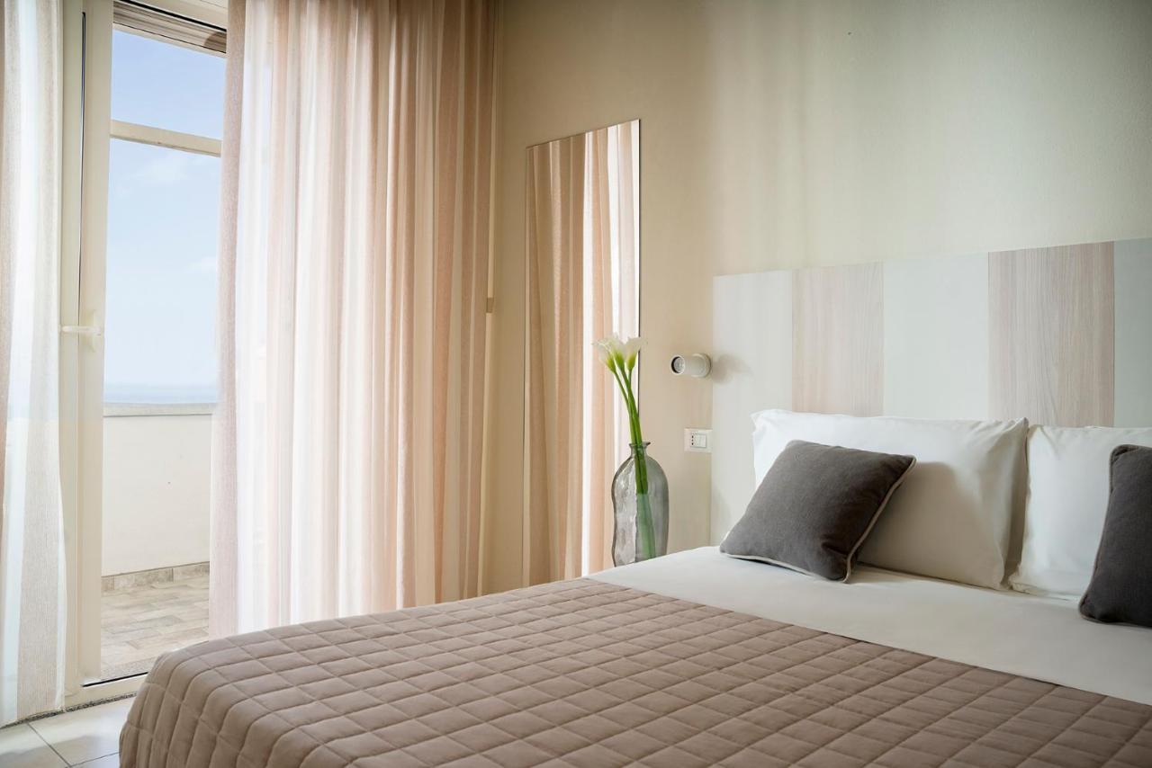 Hotel Parco Milano Marittima Bagian luar foto