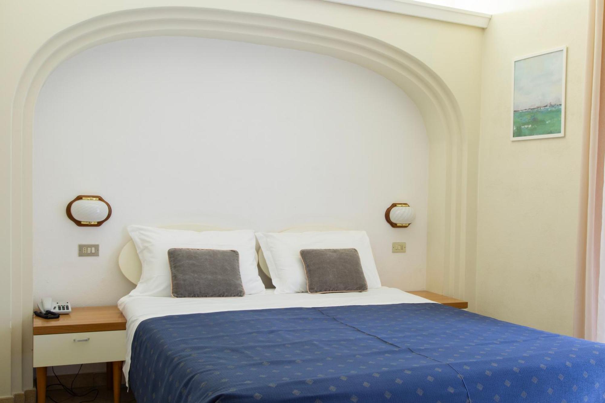 Hotel Parco Milano Marittima Bagian luar foto