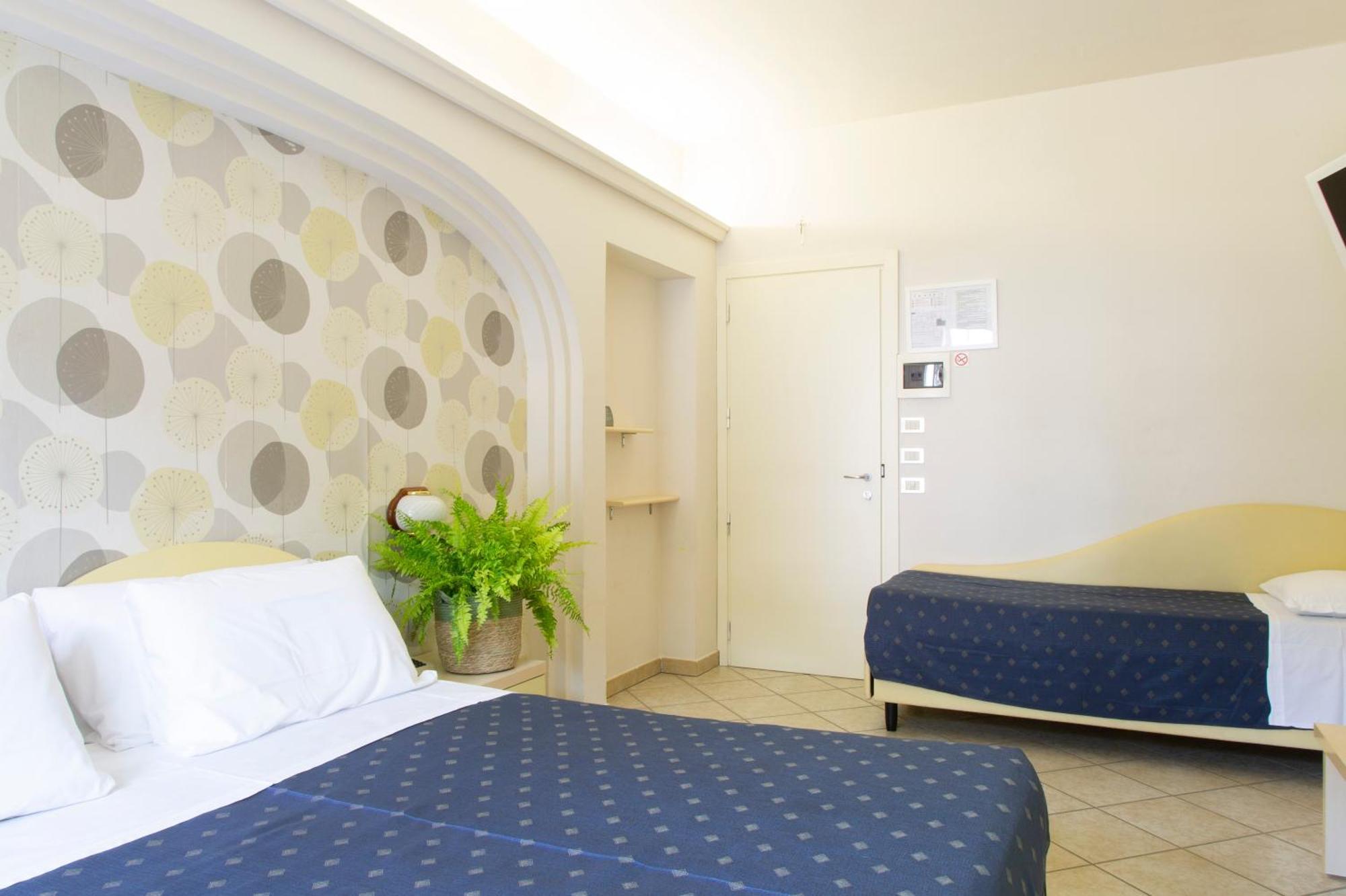 Hotel Parco Milano Marittima Bagian luar foto